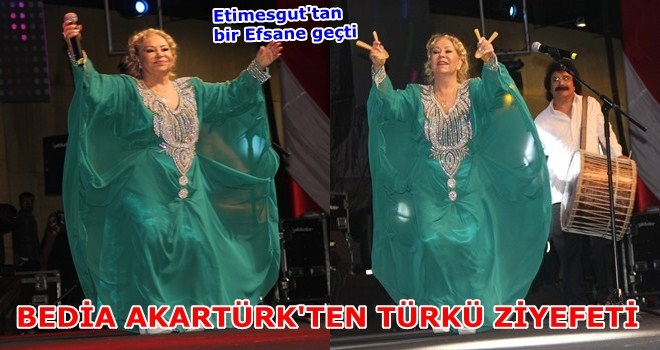 FESTİVALDE AŞIKLAR VE TÜRKÜ GEÇİTİ