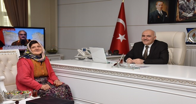 Kezban Teyze´den Başkan Acar´a Ziyaret