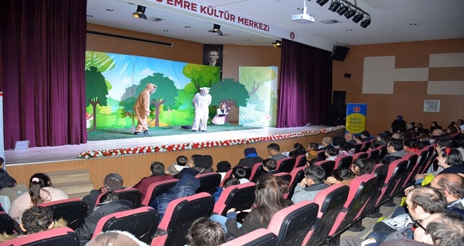 ENGELLİ ÇOCUKLAR İÇİN TİYATRO OYUNU SAHNELENDİ