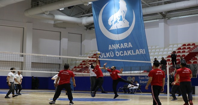 DEVLET BAHÇELİ TESİSLERİ´NDEKİ İLK TURNUVAYI ÜLKÜ OCAKLARI YAPTI