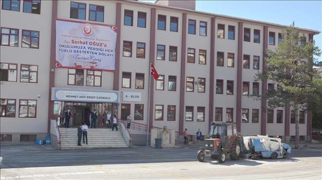 Okullar dersler için hazır 