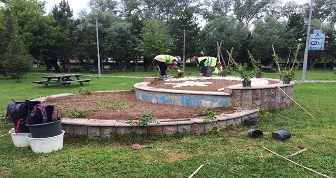 Kış öncesi parklarda tamirat ve temizlik