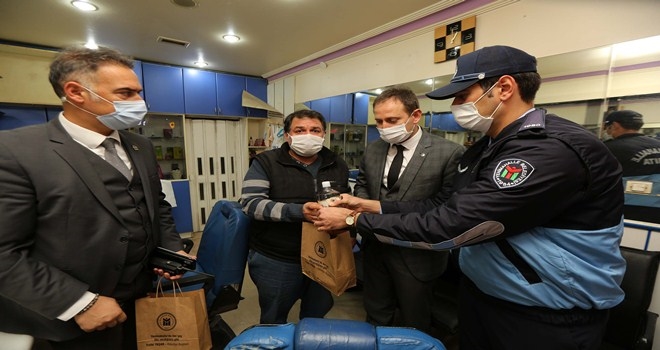 Esnafa maske ve dezenfektan desteği