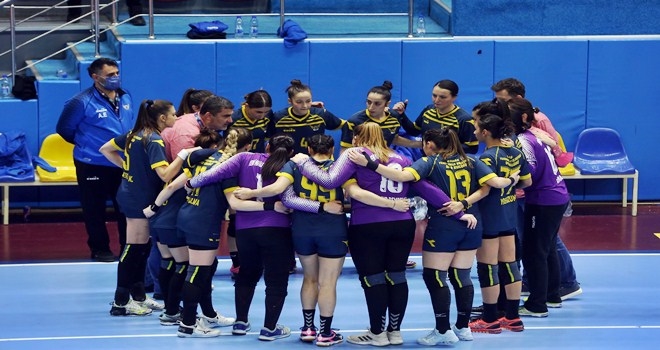 Altın Kanatlı Melekler Konyaaltı´na geçit vermedi
