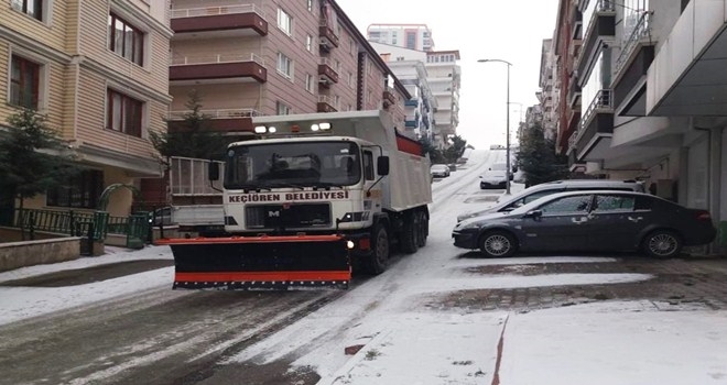 KEÇİÖREN´DE YILIN İLK KARLA MÜCADELESİ 