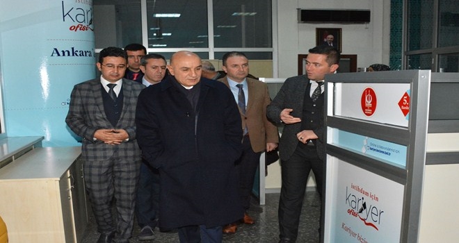 KARİYER OFİSİ´NDEN 3 AYDA 122 VATANDAŞA İŞ İMKÂNI 