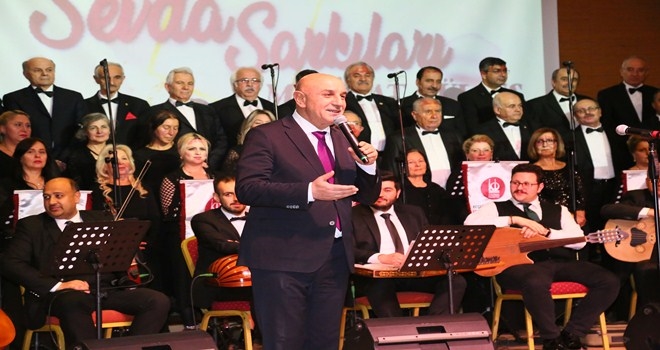 GÖNÜLLER SEVDA ŞARKILARI´YLA ŞENLENDİ