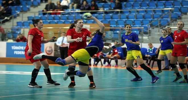 Altın Kanatlı Melekler İzmir´i fethetti