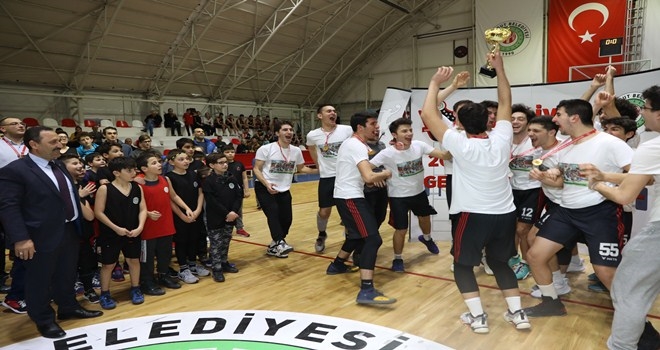 ETİMESGUT BELEDİYESİ BASKETBOLDA ANKARA ŞAMPİYONU
