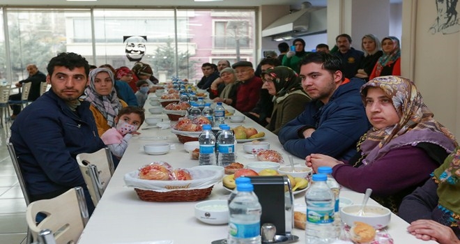 Yaşar´dan kanser hastalarına ziyaret