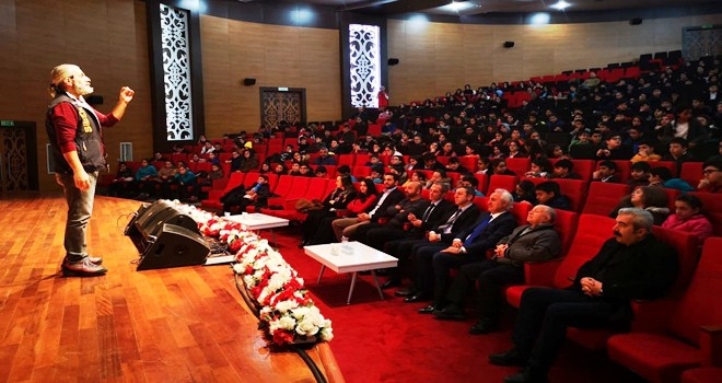 TEKNOLOJİ BİLİNÇLİ KULLANILMALI