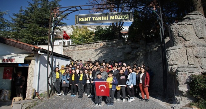 Öğrenciler Yaşam Alanlarını Tanıyor
