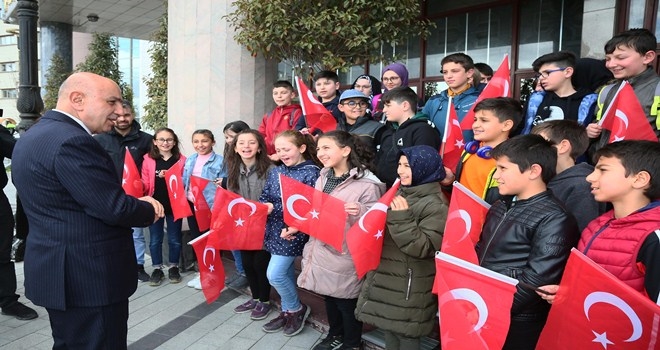 SAMSUN´DAN BAŞKENT´E GELİP KEÇİÖREN´İ GEZDİLER