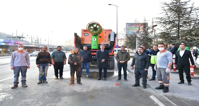 VİRÜS AVCISI ?COVİT19SAVAR? MAMAK SOKAKLARINDA