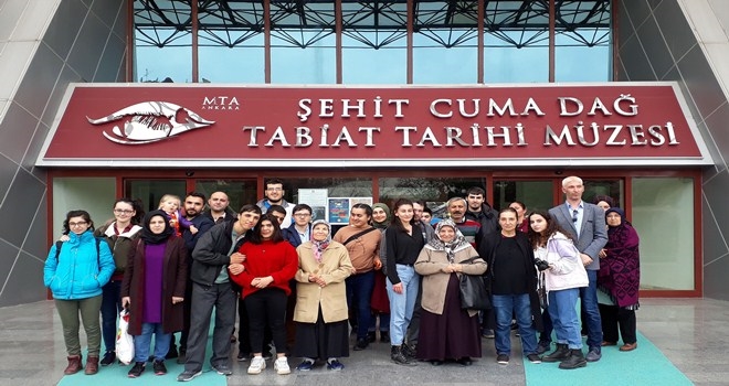 MÜZEYİ GEZİP, CANLILARI ÖĞRENDİLER