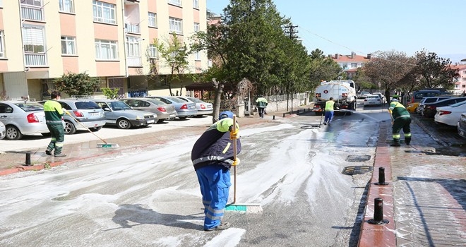KEÇİÖREN´İN CADDE, SOKAK VE DOĞAL ALANLARI TEMİZLENİYOR 