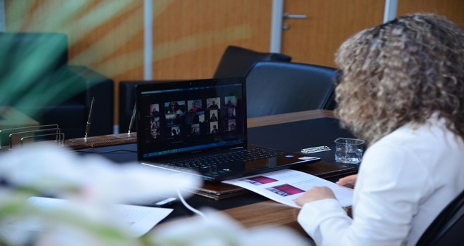 Veliler için online konferanslar