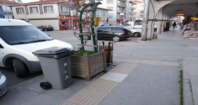 Başkan Acar ??Maske ve Eldiven Çöp Değil, Tıbbi Atıktır´´