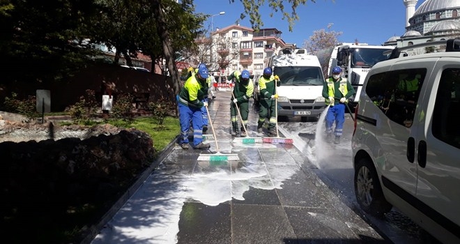 BİR GÜNDE 126 NOKTAYI YIKAYARAK DEZENFEKTE ETTİ
