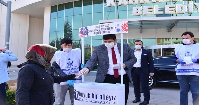 Koronavirüse karşı topyekûn seferberlik sürüyor 