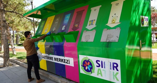 KEÇİÖREN BELEDİYESİ BİR YILDA 21 BİN 600 TON GERİ DÖNÜŞTÜRÜLEBİLİR ATIK TOPLADI