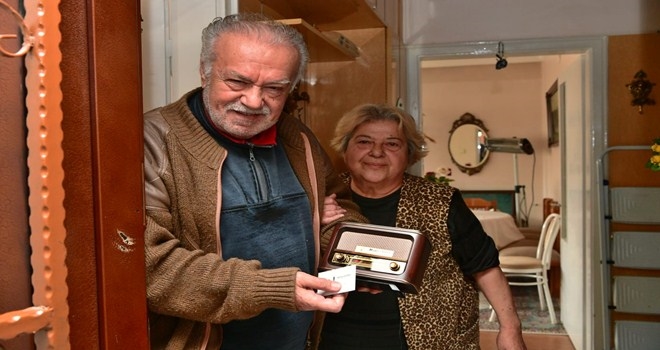 65 yaş üstü büyüklere doğum günü sürprizi
