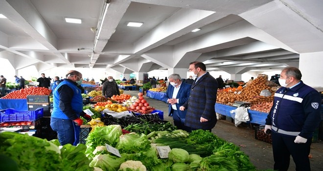 Pazar yerlerine maskeli önlem