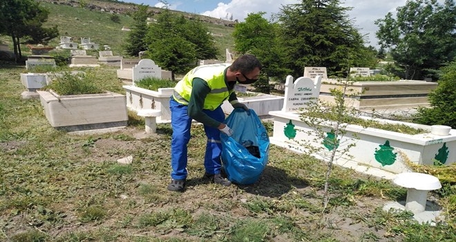 MEZARLIKLAR BAYRAM SONRASINDAKİ ZİYARETLERE HAZIR