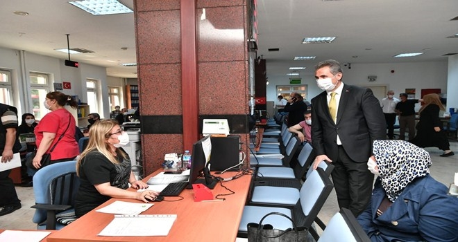 Sosyal mesafeli bayramlaşma