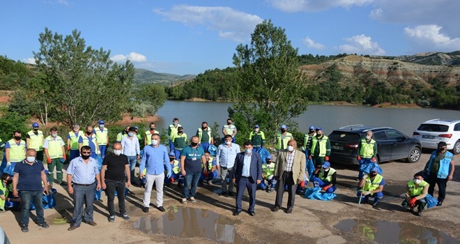 GÖLETTEN 2,5 TON ATIK TOPLANDI
