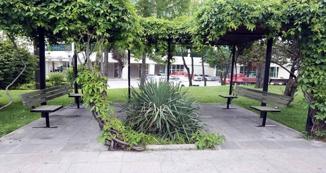 Parklar ve yeşil alanlarda Korona önlemi 