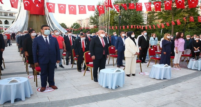 KEÇİÖREN, 15 TEMMUZ´DA ŞEHİT VE GAZİLERİNİ UNUTMADI