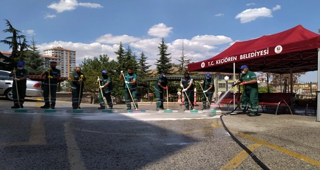 KEÇİÖREN BELEDİYESİNDEN HASTANELERE TEMİZLİK VE BEKLEME ÇADIRI DESTEĞİ 