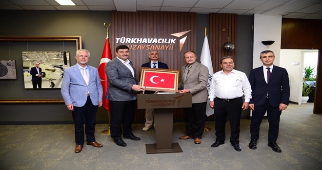 Başkan Oğuz TUSAŞ Başkanı Bozdoğan´a ziyaret etti