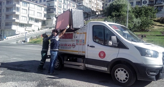 KEÇİÖREN´DE EVSEL ATIKLAR ?ALO ÇÖP ACİL? İLE TOPLANIYOR