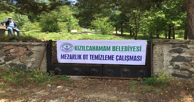 Mezarlıklar Bayram Ziyaretleri İçin Hazırlanıyor