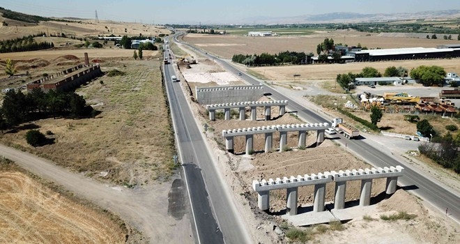 Kahramankazan-Ankara yolunda çalışmalar tam gaz