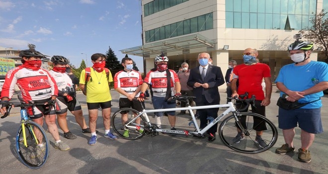 Başkan Yaşar sporcularla bir araya geldi