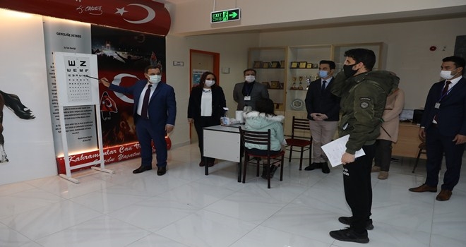 80 BİN KİŞİYE ÜCRETSİZ GÖRME TARAMASI YAPILDI