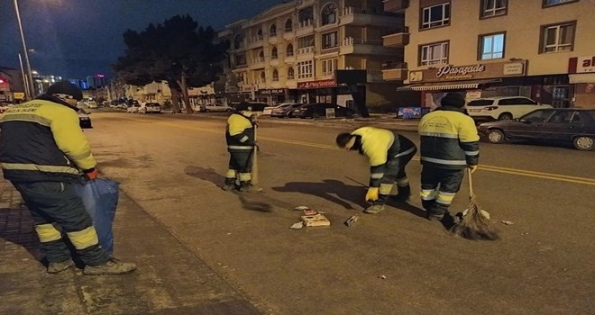KEÇİÖREN´DE VATANDAŞ EVİNDE,  SEYYAR TEMİZLİK EKİBİ SAHADA 