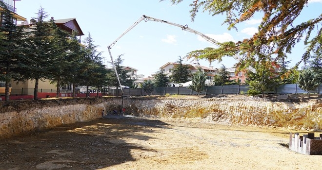 KEÇİÖREN AYVALI GENÇLİK MERKEZİ İÇİN İLK BETON ATILDI