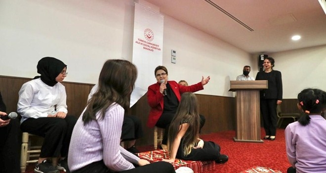 Derya Yanık, 11 Ekim Dünya Kız Çocukları  Günü´nde Kız Çocuklarıyla Bir Araya Geldi