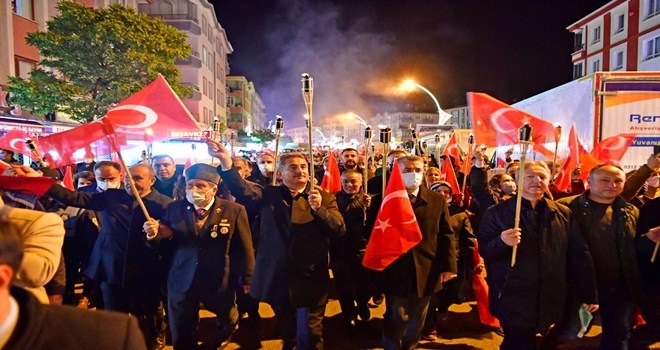Mamak semaları meşalelerle aydınlandı