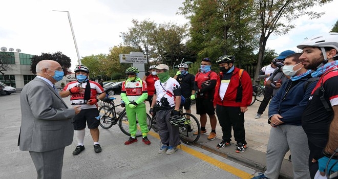 Pedallar kalpler için döndü