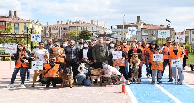 Mamak´ta hayvanlar için yürüdüler