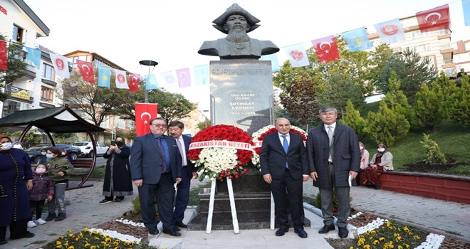 KAZAK ŞAİR JABAYEV´İN İSMİ KEÇİÖREN´DE YAŞATILIYOR
