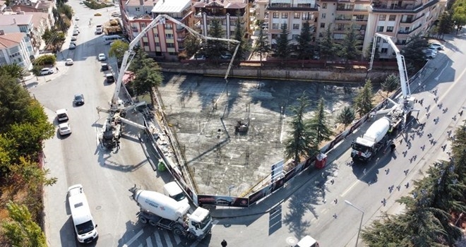 AYVALI GENÇLİK VE KÜLTÜR MERKEZİ´NİN TEMELLERİ ATILDI