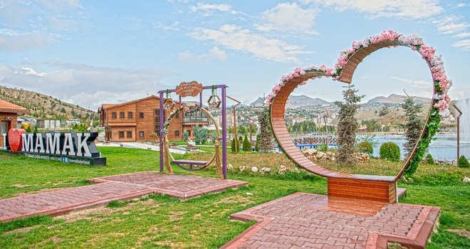 Üreğil Millet Bahçesi´ne ziyaretçi akını