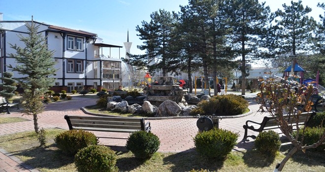 Kahramankazan´da parklara kış öncesi bakım