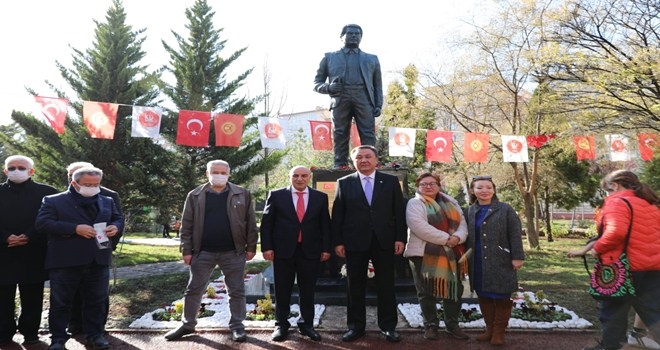 AYTMATOV´UN 93´ÜNCÜ DOĞUM GÜNÜ UNUTULMADI 